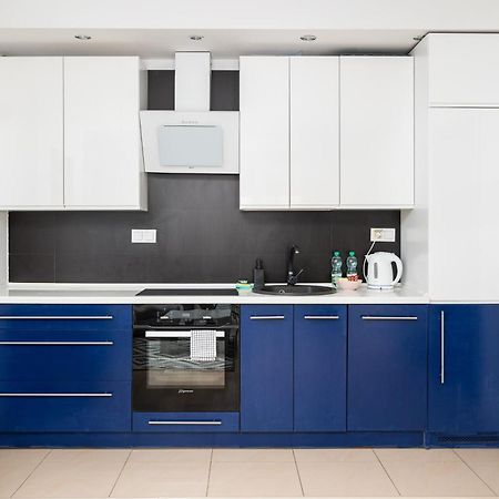 ורשה Aleja Krakowska Comfy Apartment מראה חיצוני תמונה