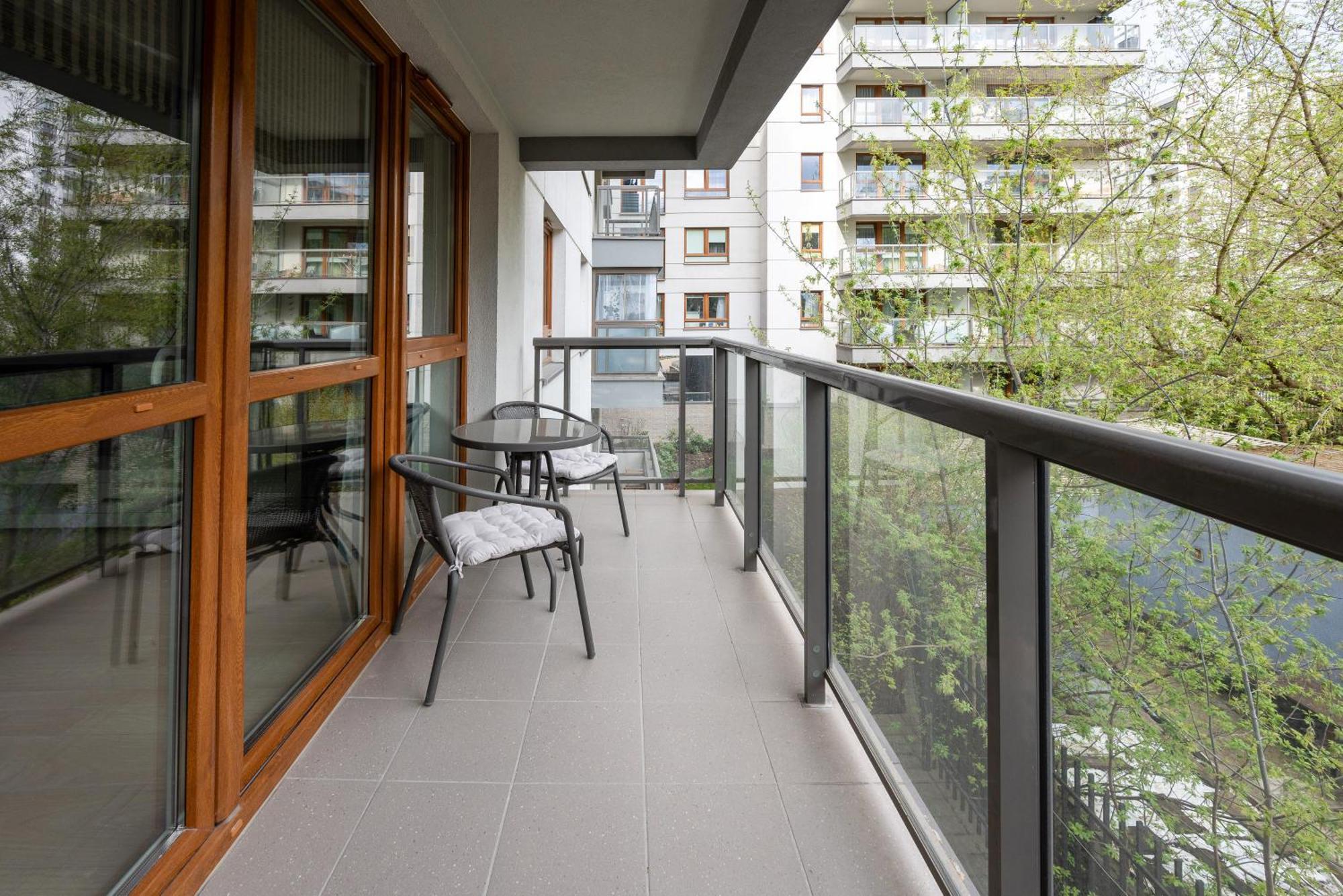ורשה Aleja Krakowska Comfy Apartment מראה חיצוני תמונה