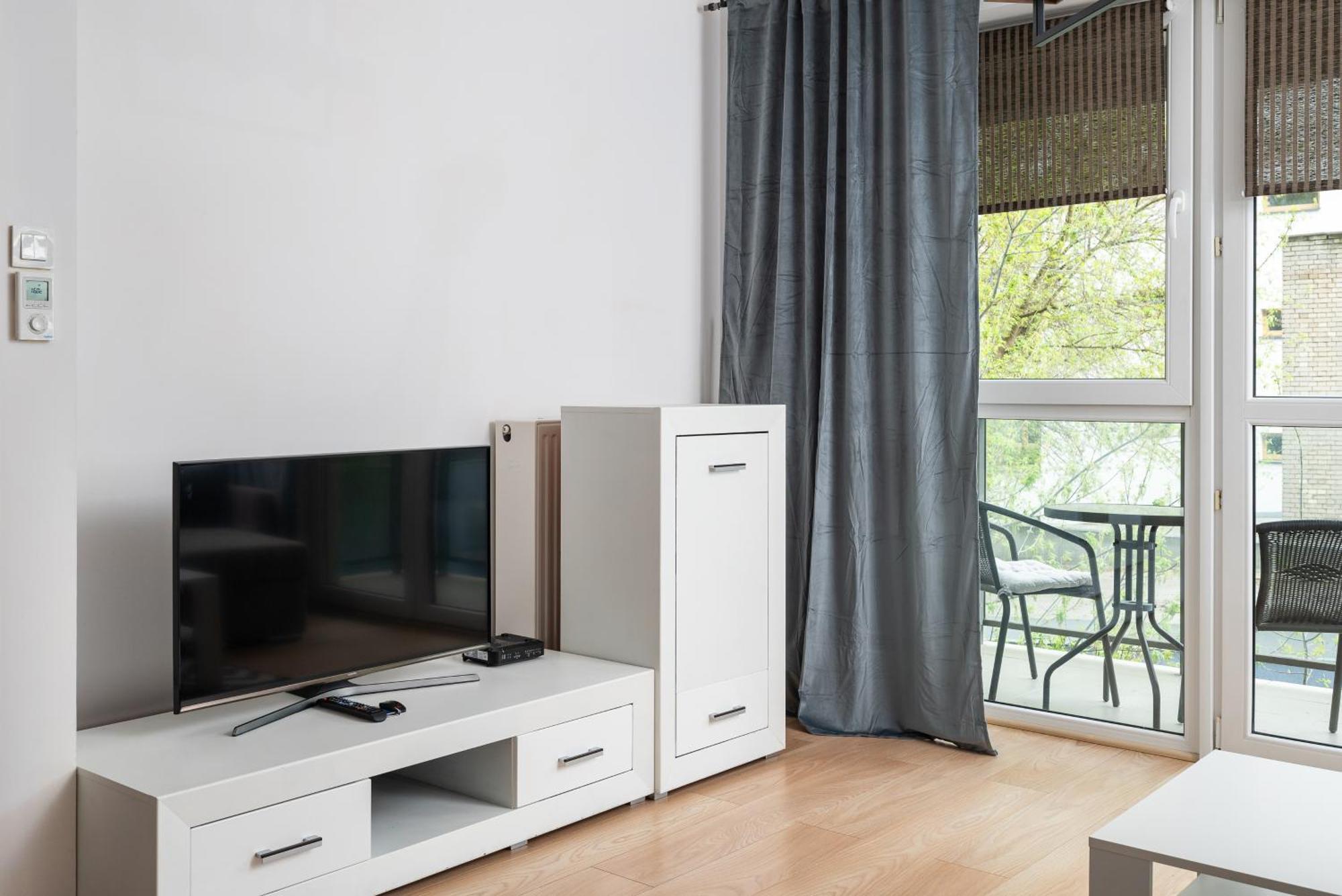 ורשה Aleja Krakowska Comfy Apartment מראה חיצוני תמונה