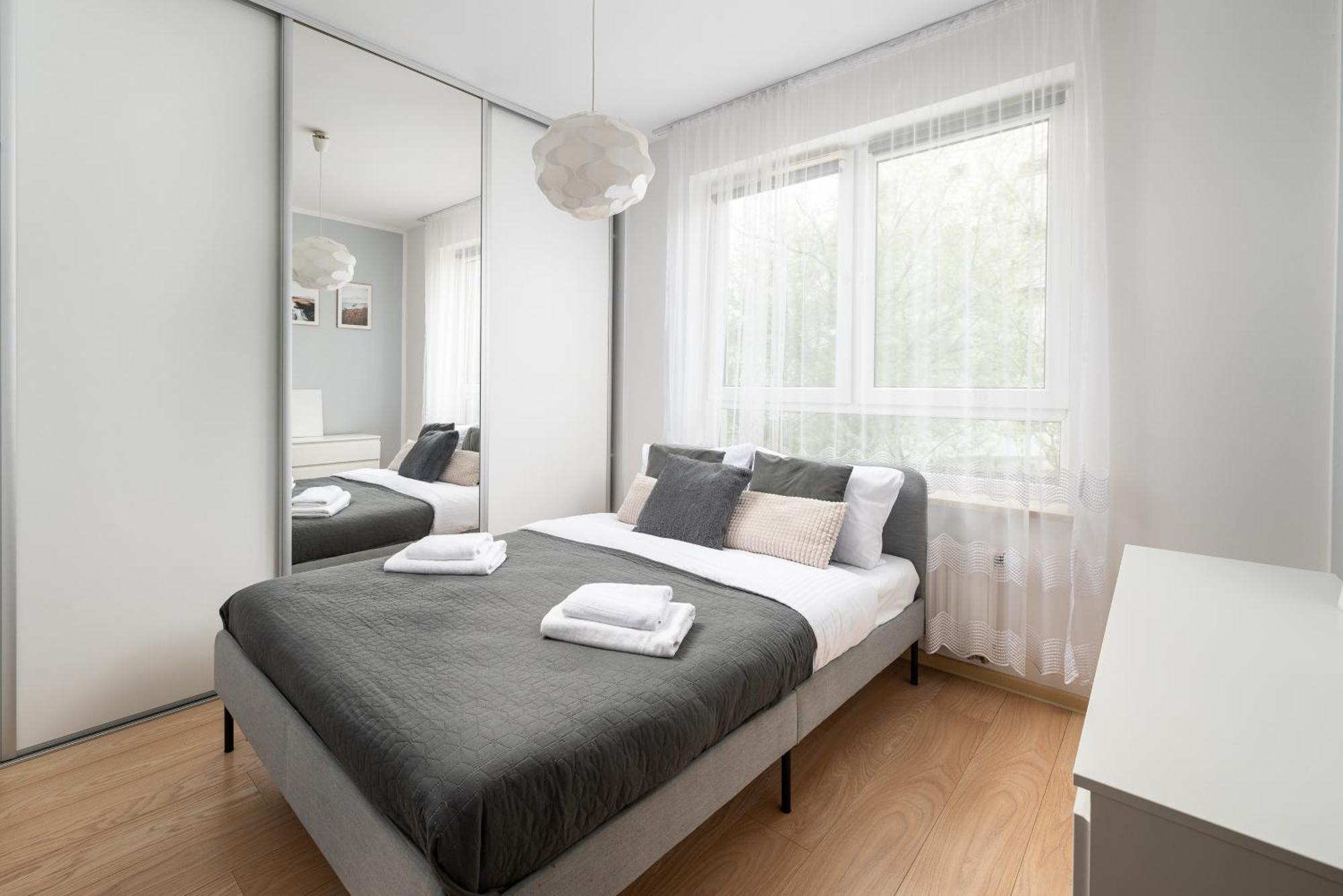 ורשה Aleja Krakowska Comfy Apartment מראה חיצוני תמונה