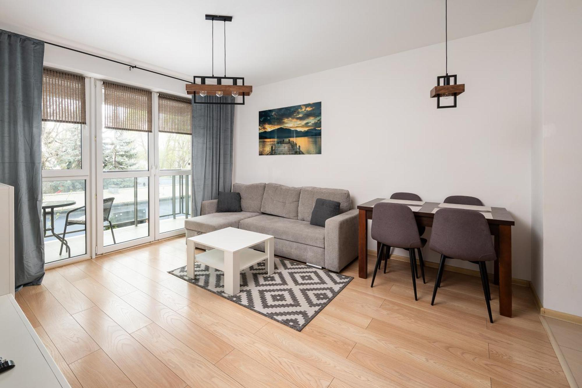 ורשה Aleja Krakowska Comfy Apartment מראה חיצוני תמונה
