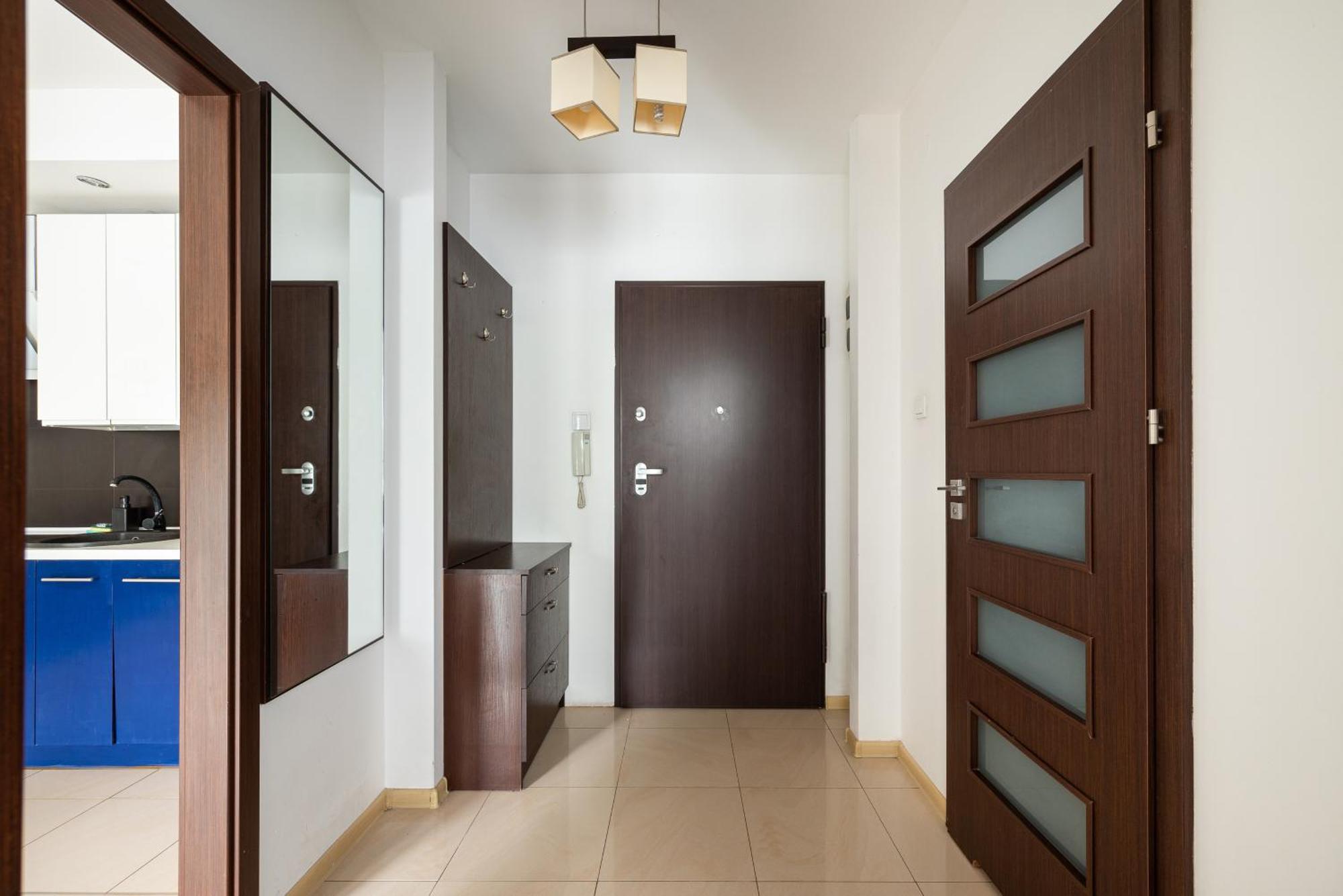 ורשה Aleja Krakowska Comfy Apartment מראה חיצוני תמונה